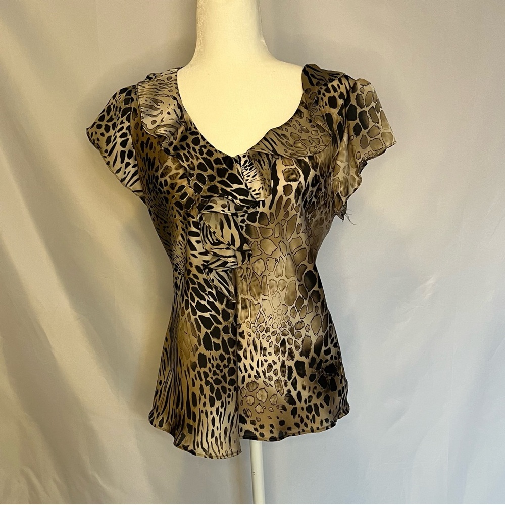 Sunny Leigh leopard ruffled v neck size M